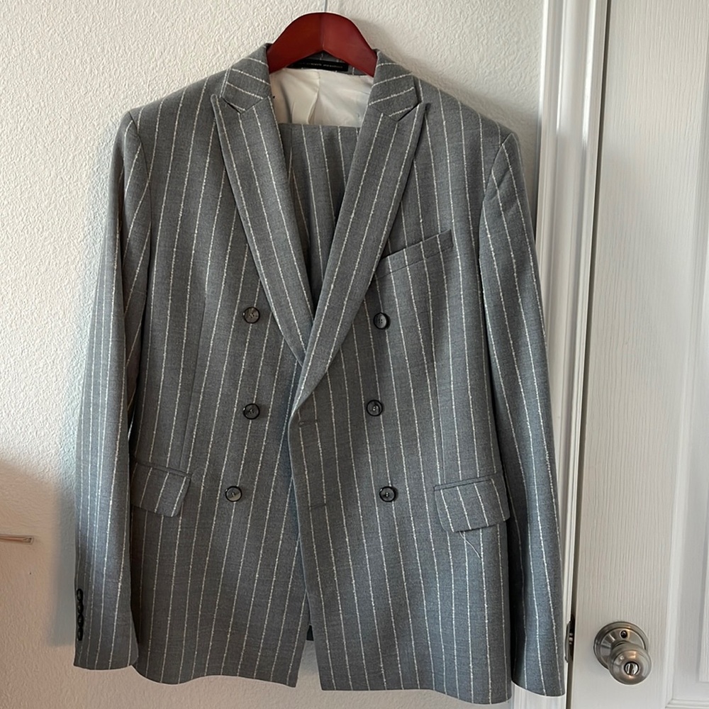 Zara 38s Suit